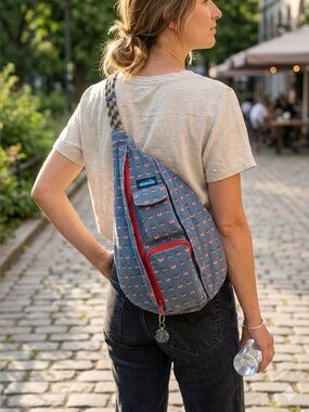 Kavu Limited Edition Fox Trot Foxy crossbody sling rope bag retired GUC